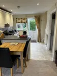 Orchard Cottage. 2-bedroomed cottage.  Short breaks welcome.  Free Wi-Fi - 3 ดาว