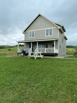 Entire home steps from the Missouri River!