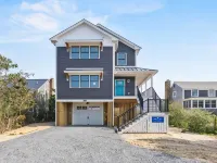 Brand new house on a private beach! Hotels in Bourne