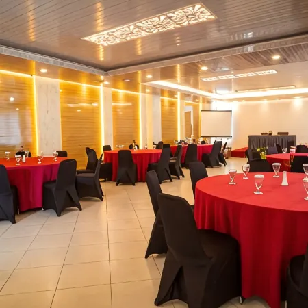 Grand Tryas Hotel