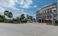 Urbanview Hotel the Tang Balikpapan by RedDoorz - ที่มีที่จอดรถ