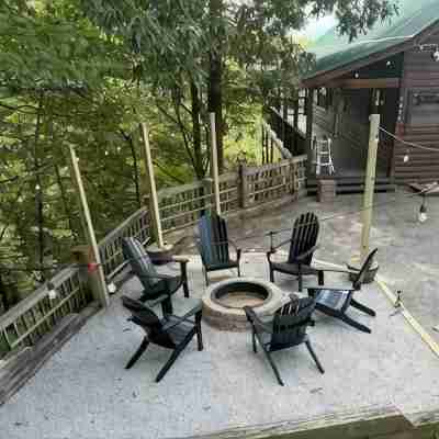 Breezy Blessing - Stunning Mt le Conte Views Smoky Mountain Cabin Sleeps 24 Hotel Exterior