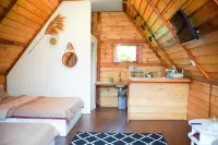 Quenz Cabin By Travelink - Lodges