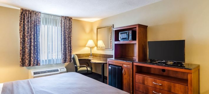 Quality Inn Chicopee-Springfield Hotels in Hampden County
