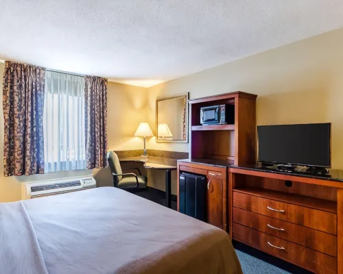 Quality Inn Chicopee-Springfield Hotels in Chicopee