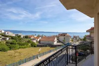 Coastal Comfort Apartment - 3-Star