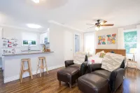 Charming Garage Apartment - Apartments