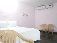 Rainbow Guest House - 2-Star