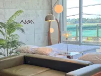 Jeju Beyond the Sea House (Beachfront Location) โรงแรมใกล้อูโด