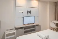 Basic Studio Apartment at Tamansari Skylounge Makassar By Travelio - Apartments