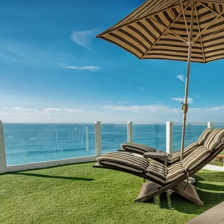 Oceanfront! 3 Distinct Suites! Jacuzzi & BBQ!