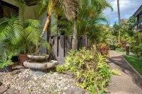 Modern Kihei Resort 2 Bedroom, 2 Bath Condo with AC - Steps to the Beach - 4-Star