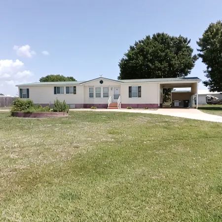 Charming 3 bedroom Florida Gator Camp 2.0 off the rim of Lake Okeechobee - BHR