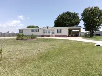 Charming 3 bedroom Florida Gator Camp 2.0 off the rim of Lake Okeechobee - BHR - 2 étoiles