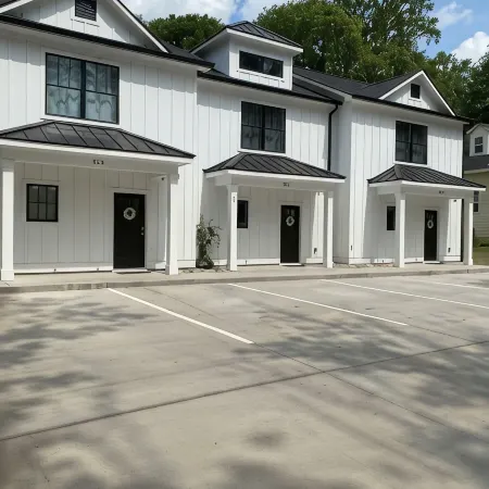 Charming Gainesville Townhome 2