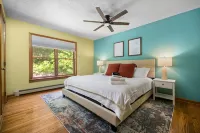 Cozy 3 Bed 3 Bath located within minutes to Downtown Traverse City - Homestays