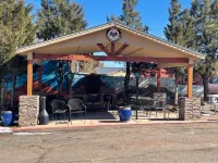 Rainbow Lodge and Inn - Homestays