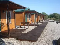 South Platte Cabins & Kennels - 2-Star