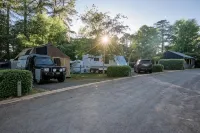Tiny Away Escape at Daylesford Spring - parking