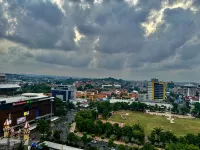 KUMU Warhol Residence at Simpang Lima Semarang - appartements de vacances