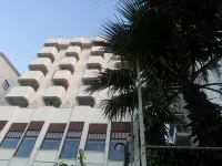 Diapolis Hotel Отели в г. 