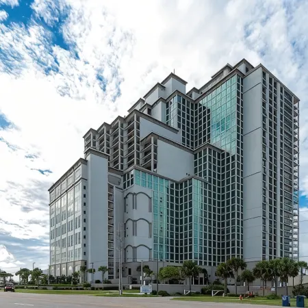 Oasis at OBA Penthouse #3205 Beachfront 3BR/4Bath luxury w/ Lazy River & Slide!!