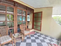 Cibulan Indah Hotel - 汽車旅館
