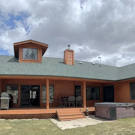 Close to Deerfield Lake,Hiking,Utv,Gameroom,Hot Tub,Mini Donkeys,Goats,Chickens