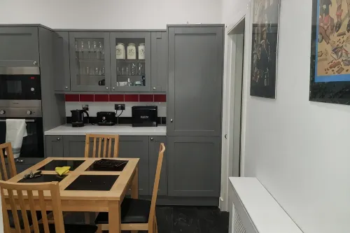 Snug - Fountain Bank Apartment - Apartments