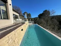 Architect-designed villa Le Panda Blanc. Nature and absolute calm. At the gateway to the Luberon - Villas