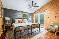 Wildberry Ridge - Hot Tub, Sauna, Game Room, Putting Green - Chalets