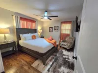 Spacious & Comfortable 3Br Home Near ATL Airport, Family-Friendly, Fast Wi-Fi - Kitchen