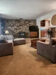 Spacious 3 bdrm home in quiet neighborhood in Quincy
