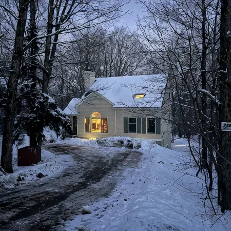 Cozy Mountain Escape to Southern Vermont