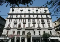 Napoli's Gold Hotel - Homestay