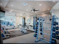 Luxury Charming 2-bedroom condo in Tempe Town Lake , pool, gym, car garage WiFi - balcony