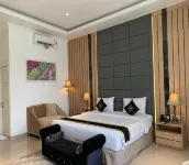 Chevilly Resort & Camp