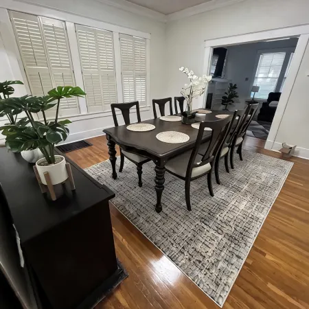 Spacious 4-bedroom house in brilliant Memphis with AC, WiFi