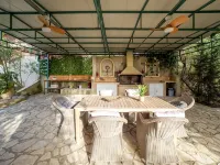 Villa Sissy sleeping up to 14 guests with large private pool - Prestige Villas - Villas