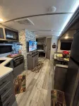 Cozy RV in Serene Dallas with ACwith a private room and 2 bunk beds plus one - บังกะโล