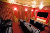山間溫馨小屋，遊戲室、家庭影院、火坑，無清潔費! - 木屋