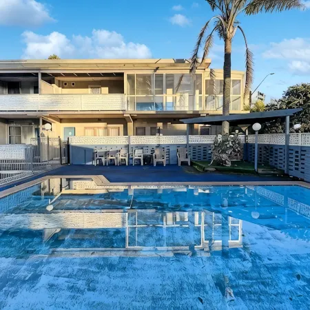 Golden Sands Motor Inn