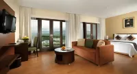 Sutan Raja Hotel & Convention Centre Manado - parking