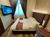 SPRING SEASON HOTEL - Parkplatz