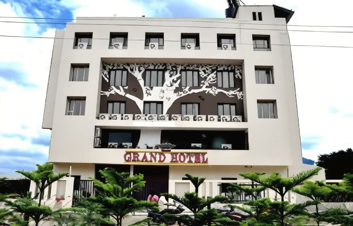 Lumbinis Grand Hotel