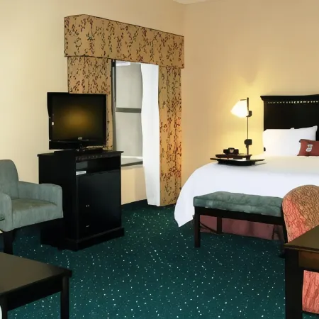 Hampton Inn & Suites Seal Beach