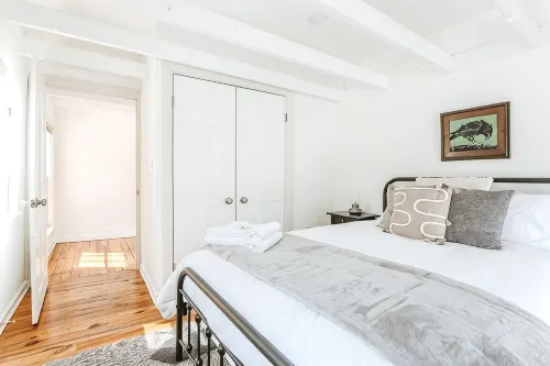 Green on New - Homestays
