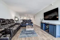 Sweeping views from this 3 bed/2bath condo - واي فاي