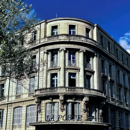 Stylish, modern apartment in the historic city centre of Montpellier.
