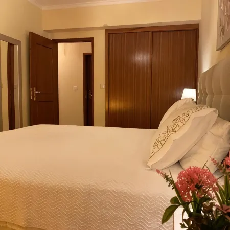Apt. in Pinhão, heart of Alto Douro wine region, vineyards and Douro River view